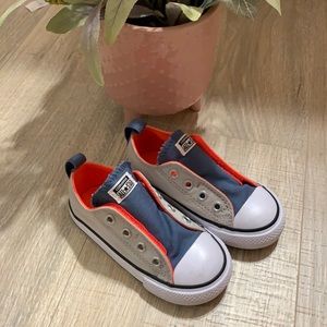 CHUCK TAYLOR ALL STAR SIMPLE SNEAKER  7C